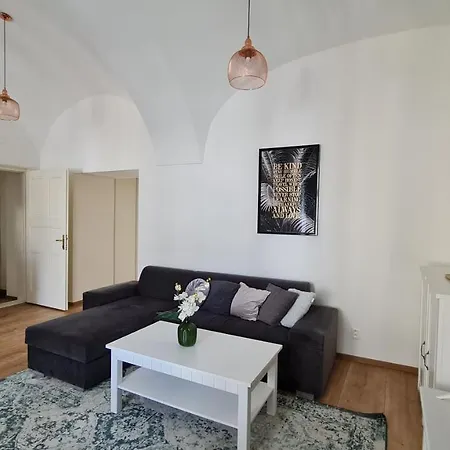Lovely Center Apartment *
